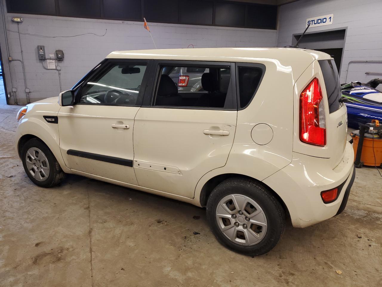 Image 2 of 2012 KIA SOUL  2012 with VIN KNDJT2A50C7354615