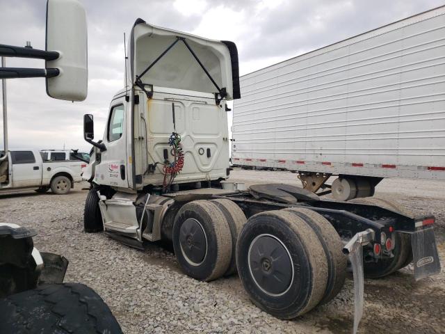 Image 3 of 2019 FREIGHTLINER CASCADIA 126  2019 with VIN 1FUJHLDR6KLKX4076