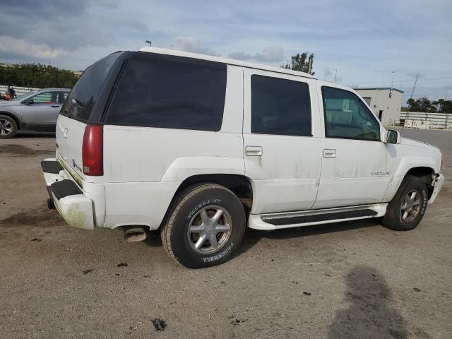 Image 3 of 1999 CADILLAC ESCALADE  1999 with VIN 1GYEK13R5XR418067