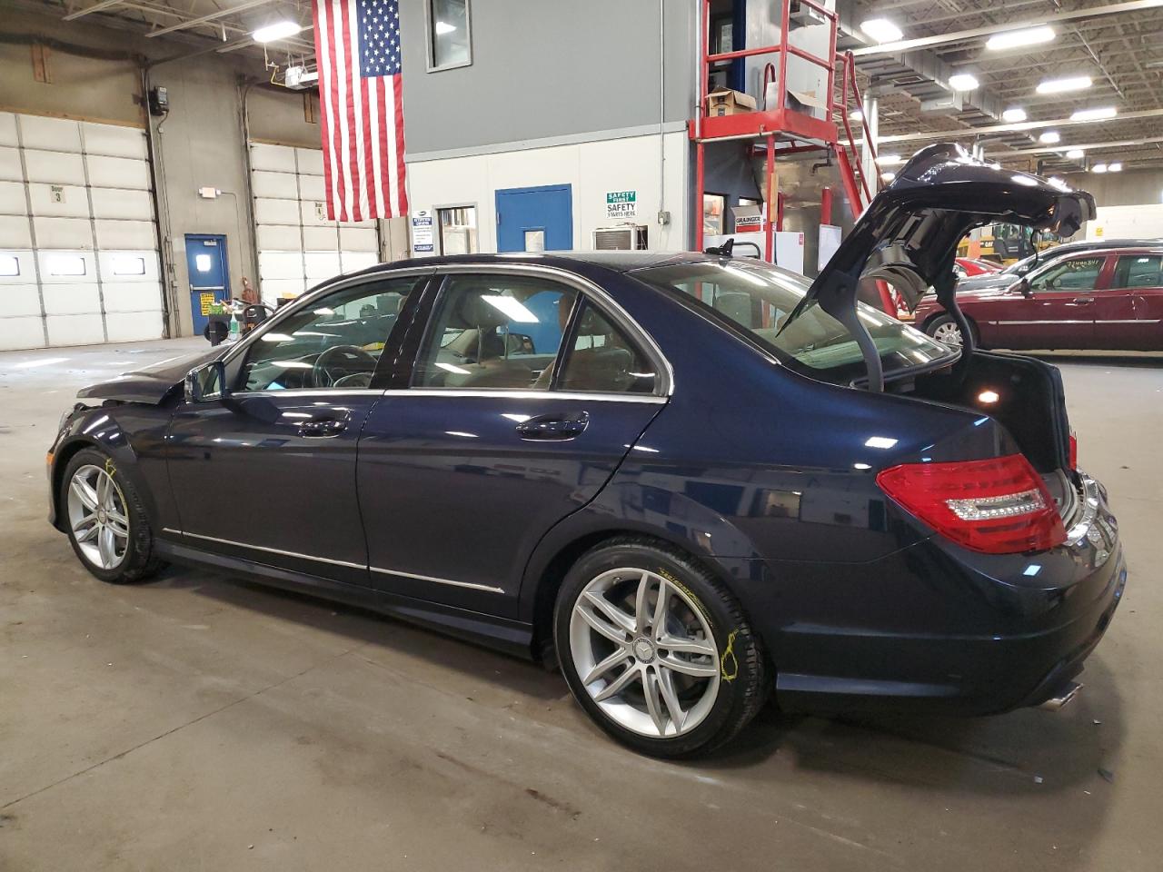 Image 2 of 2014 MERCEDES-BENZ C 300 4MATIC 2014 with VIN WDDGF8AB9ER321054