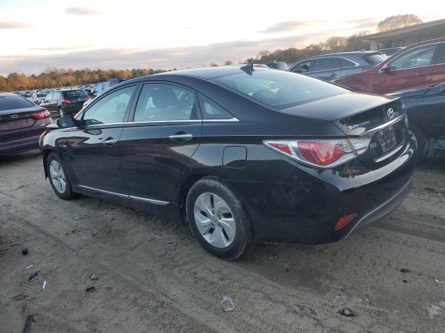 Obraz 2 z 2015 HYUNDAI SONATA HYBRID 2015 z VIN KMHEC4A4XFA119761