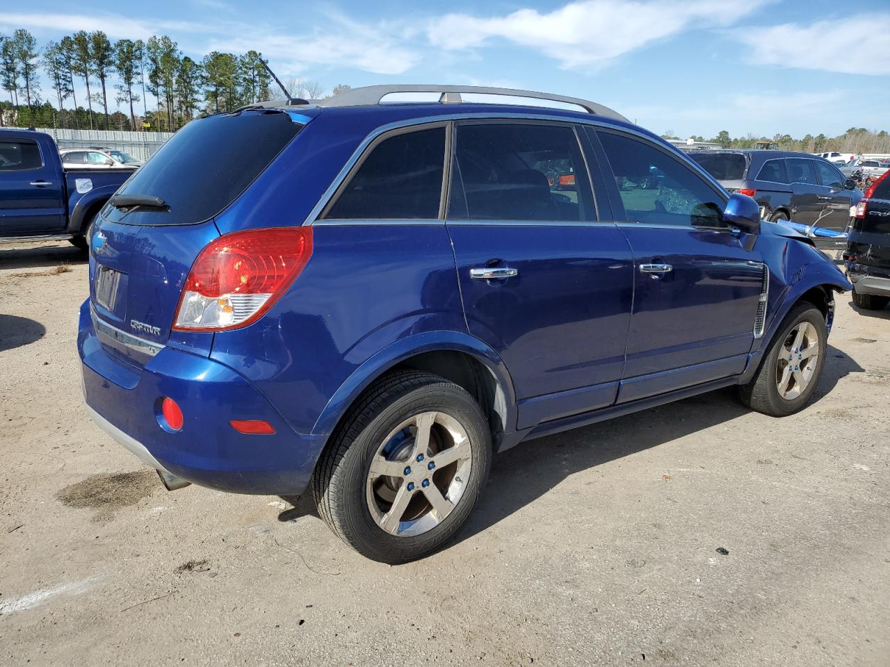 Image 3 of 2012 CHEVROLET CAPTIVA SPORT 2012 with VIN 3GNAL3E57CS528656