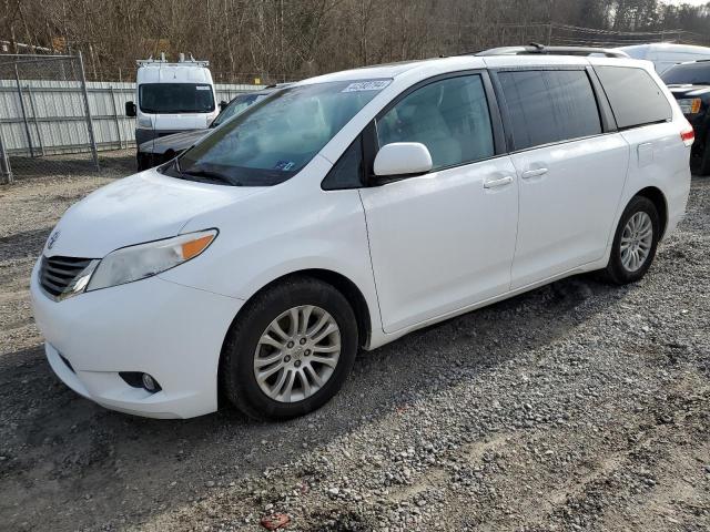Obraz 1 z 2014 TOYOTA SIENNA XLE 2014 z VIN 5TDYK3DC6ES482772