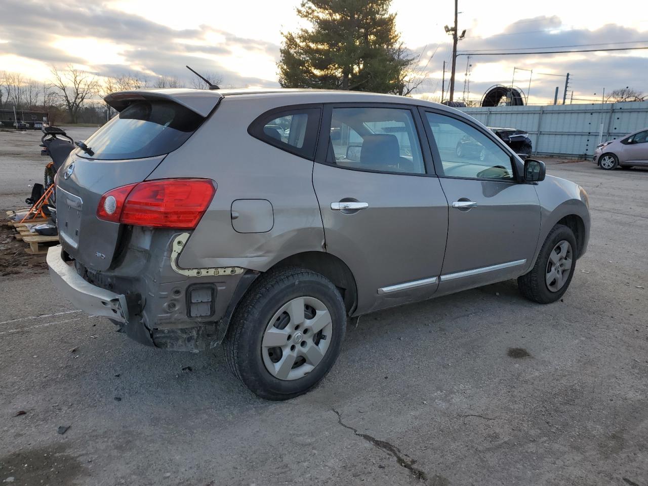 Image 3 of 2013 NISSAN ROGUE S 2013 with VIN JN8AS5MV3DW633181
