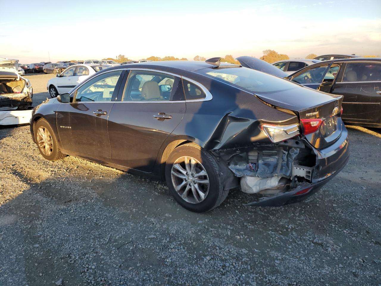 Изображение 2 2018 CHEVROLET MALIBU LT 2018 с VIN 1G1ZD5ST4JF130841