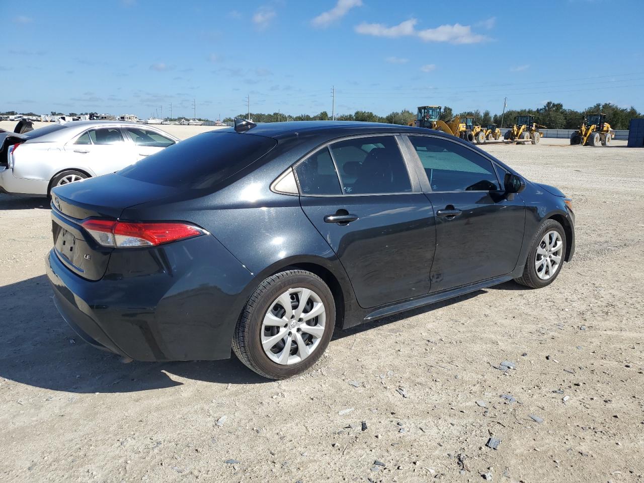 Obraz 3 z 2021 TOYOTA COROLLA LE 2021 z VIN 5YFEPMAE4MP156072