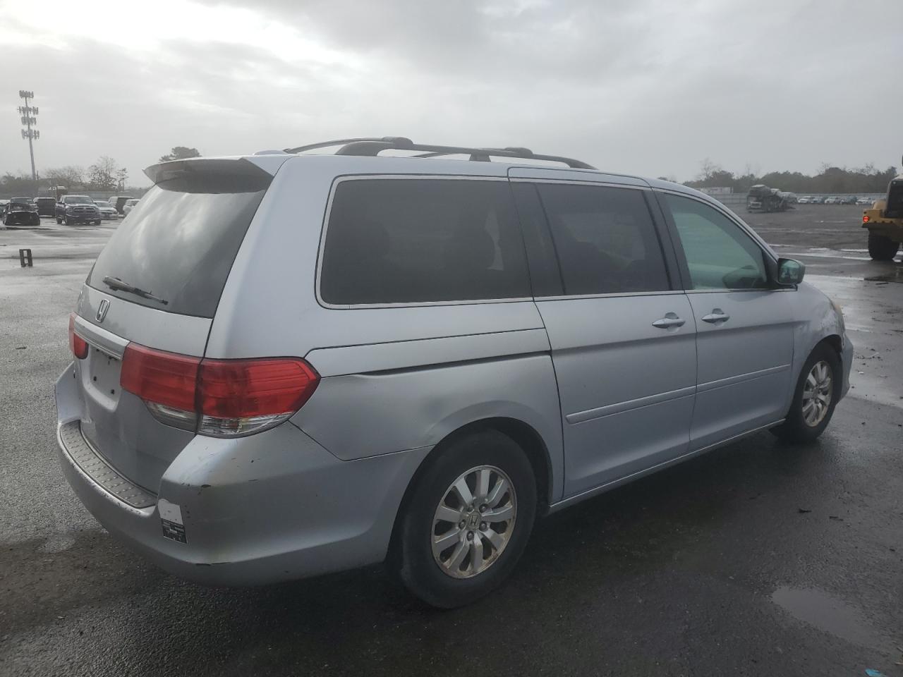 Image 3 of 2010 HONDA ODYSSEY EXL 2010 with VIN 5FNRL3H74AB010471