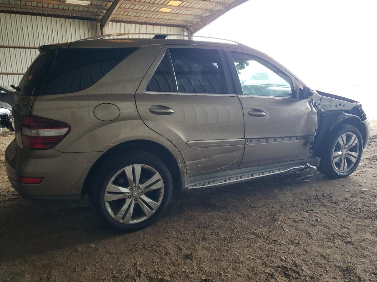 Obraz 3 z 2010 MERCEDES-BENZ ML 350 2010 z VIN 4JGBB5GB1AA596590