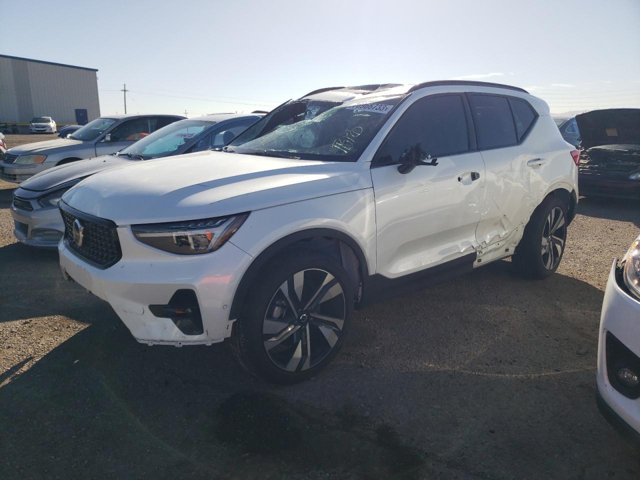 Obraz 2023 VOLVO XC40 ULTIMATE 2023