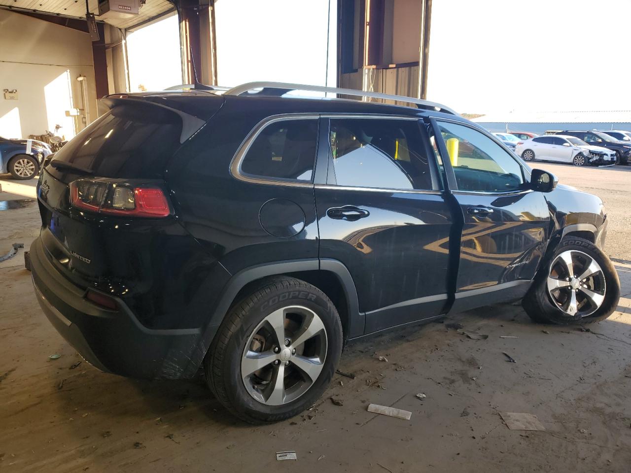 Obraz 3 z 2019 JEEP CHEROKEE LIMITED 2019 z VIN 1C4PJMDX4KD163546