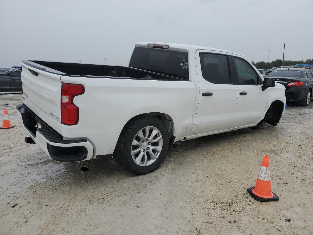 Image 3 of 2020 CHEVROLET SILVERADO C1500 CUSTOM 2020 with VIN 3GCPWBEH4LG259260