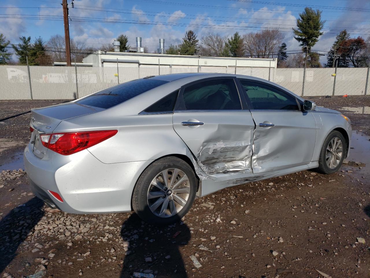 Image 3 of 2014 HYUNDAI SONATA SE 2014 with VIN 5NPEC4AB3EH928125