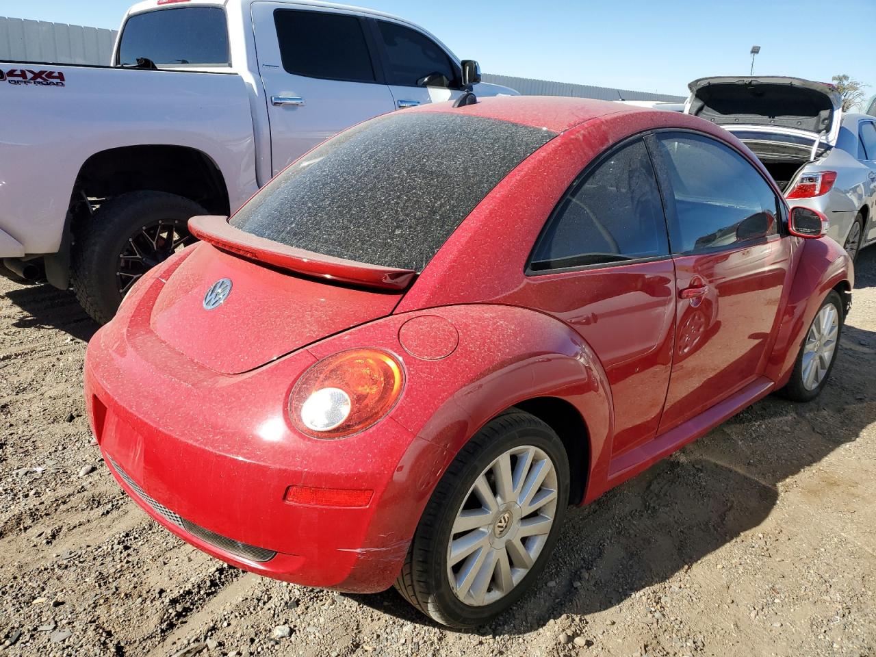 Image 3 of 2008 VOLKSWAGEN NEW BEETLE S 2008 with VIN 3VWRW31C98M522342