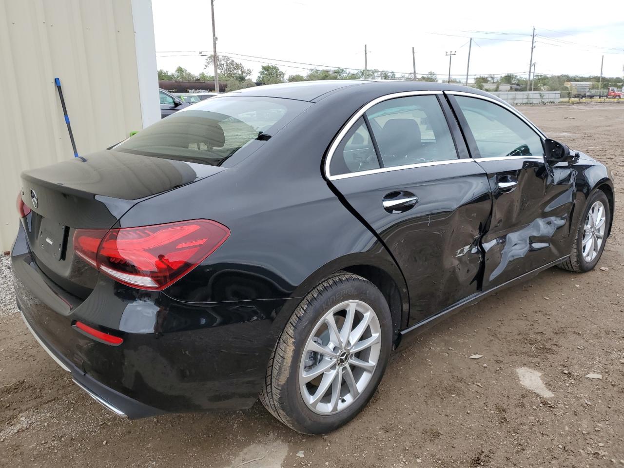 Obraz 3 z Mercedes-Benz A 220 2021 z VIN W1K3G4EB5MJ268963