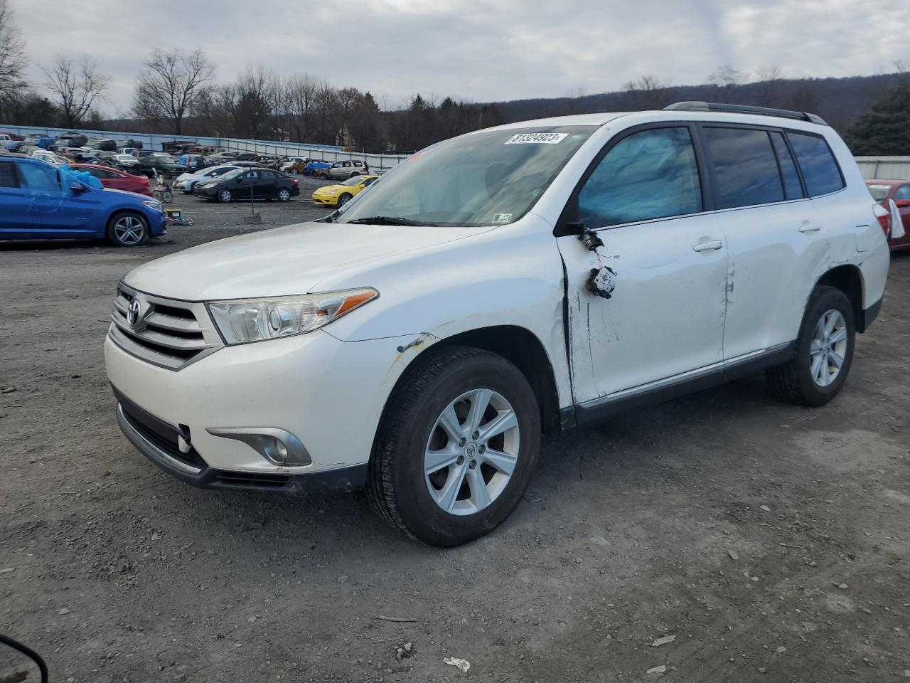 Изображение 2013 TOYOTA HIGHLANDER BASE 2013