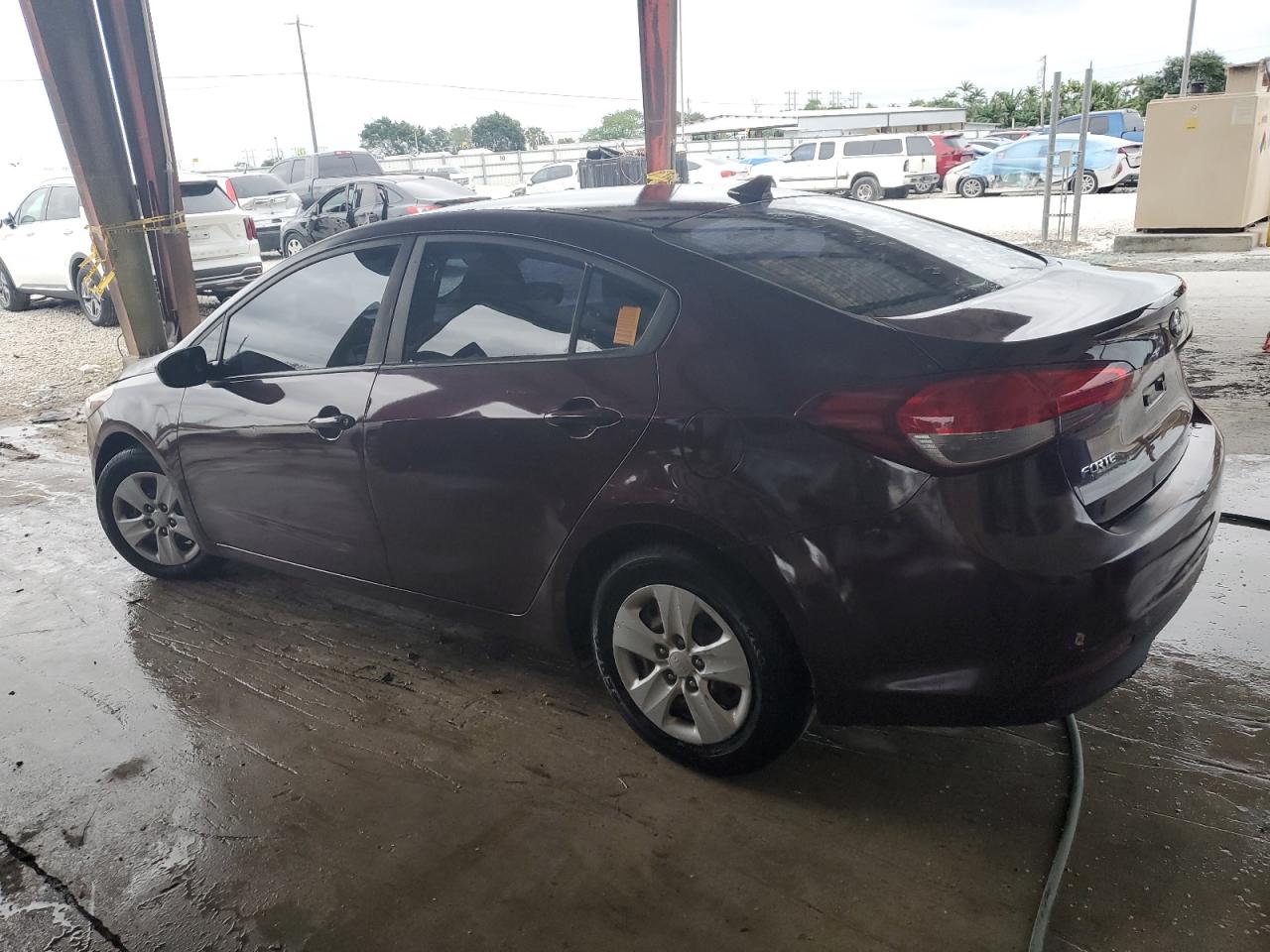 Obraz 2 z 2018 KIA FORTE LX 2018 z VIN 3KPFK4A79JE198156