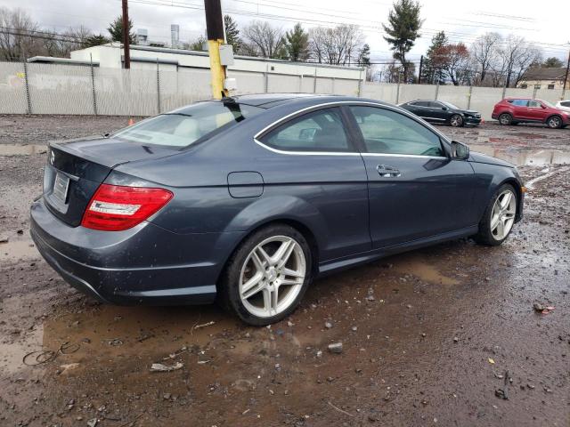 Obraz 3 z 2013 MERCEDES-BENZ C 250 2013 z VIN WDDGJ4HB3DG061029