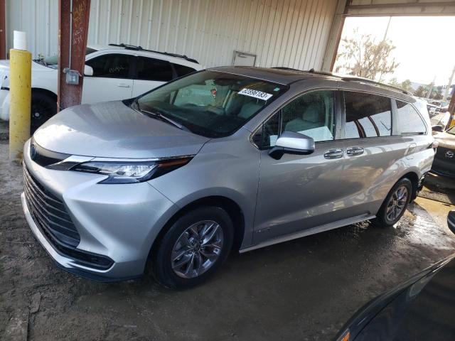 Image 1 of 2021 TOYOTA SIENNA LE 2021 with VIN 5TDBRKECXMS027061