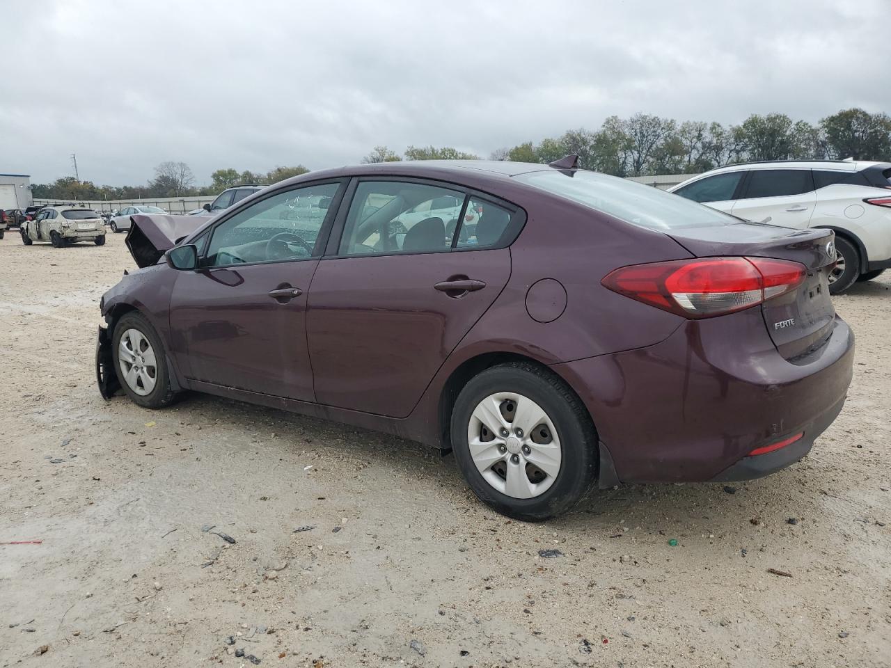 Изображение 2 2018 KIA FORTE LX 2018 с VIN 3KPFK4A72JE232325