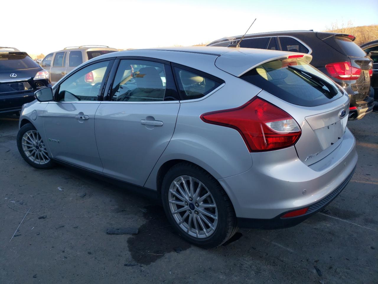 Изображение 2 2014 FORD FOCUS BEV 2014 с VIN 1FADP3R4XEL382828