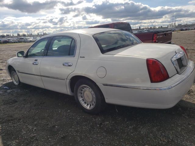Изображение 2 2000 LINCOLN TOWN CAR EXECUTIVE 2000 с VIN 1LNHM81W0YY884930
