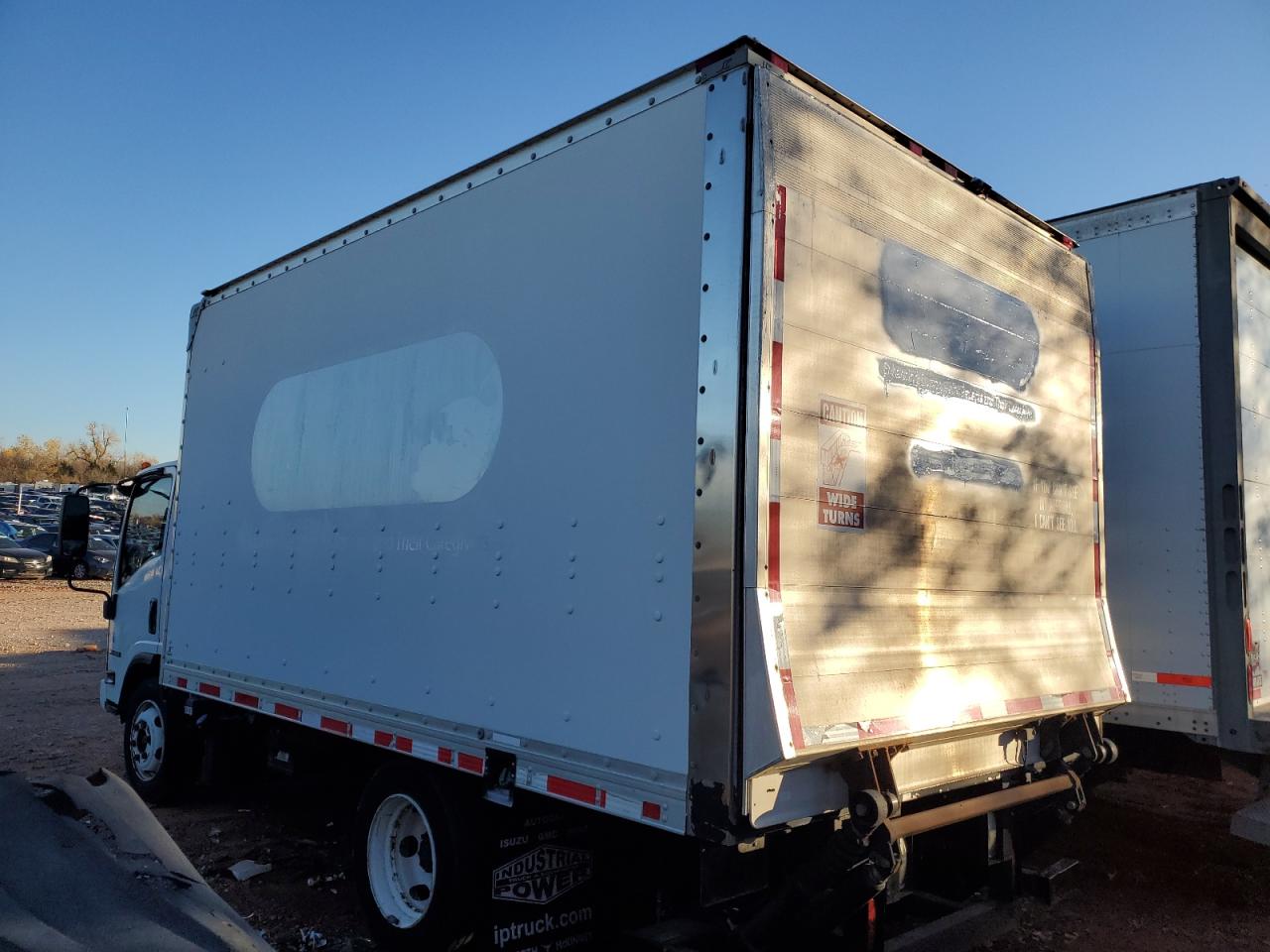 Obraz 2 z 2011 ISUZU NQR  2011 z VIN JALE5W162B7901702