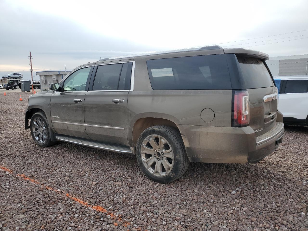 Image 2 of 2016 GMC YUKON XL DENALI 2016 with VIN 1GKS2HKJ5GR269872
