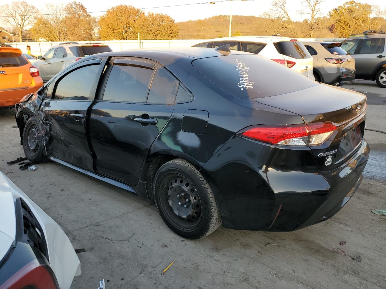 Image 2 of 2020 TOYOTA COROLLA LE 2020 with VIN JTDEPRAE9LJ035800