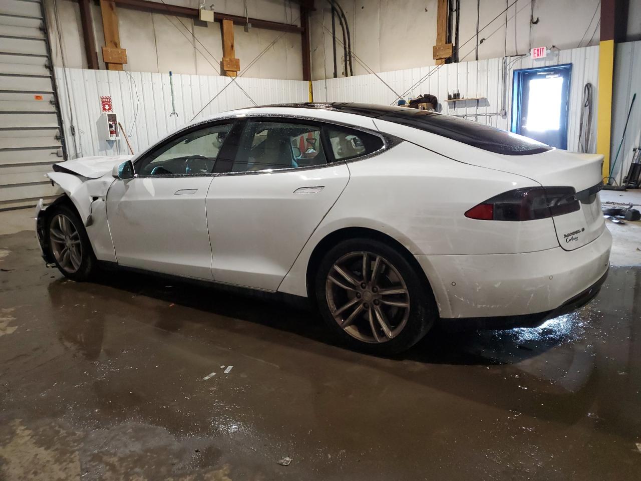 Изображение 2 2015 TESLA MODEL S  2015 с VIN 5YJSA1E22FF116333