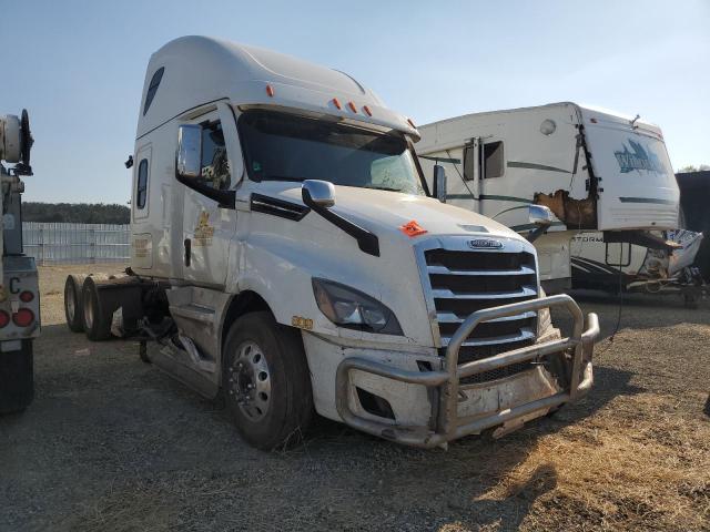 2021 FREIGHTLINER CASCADIA 126  2021 image