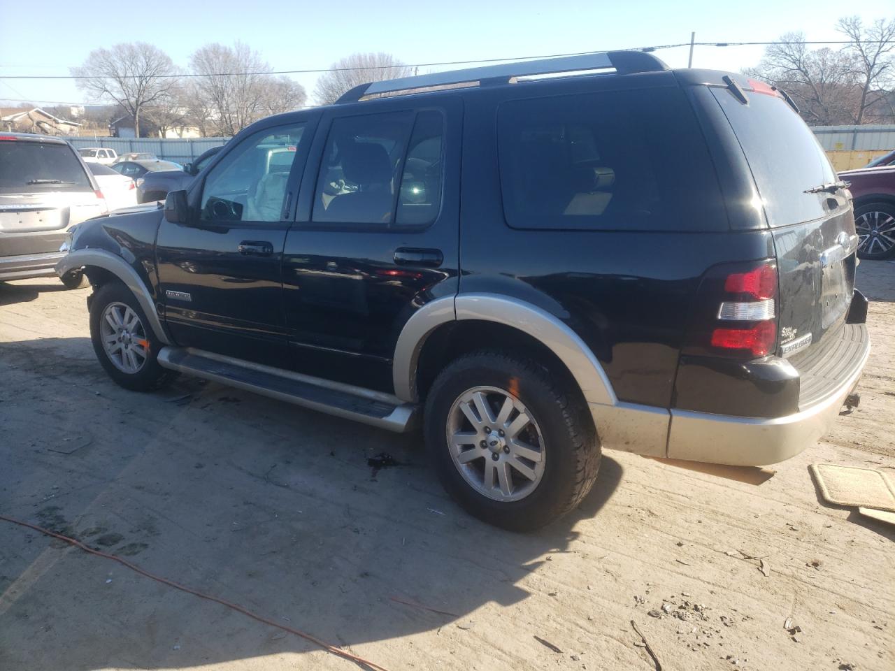 Изображение 2 2007 FORD EXPLORER EDDIE BAUER 2007 с VIN 1FMEU74EX7UB35929
