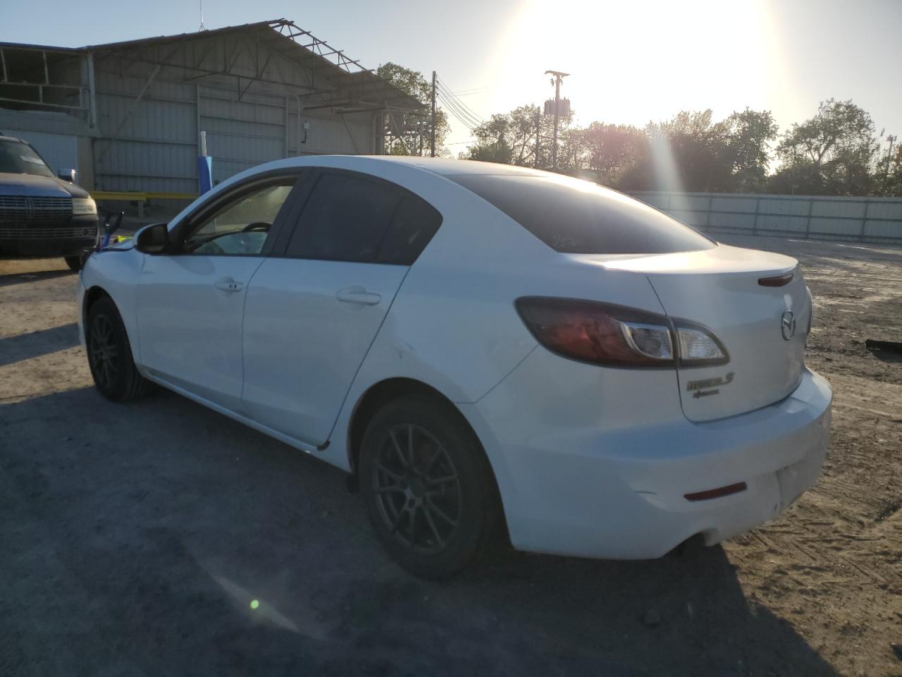 Изображение 2 2013 MAZDA 3 I 2013 с VIN JM1BL1V76D1769341