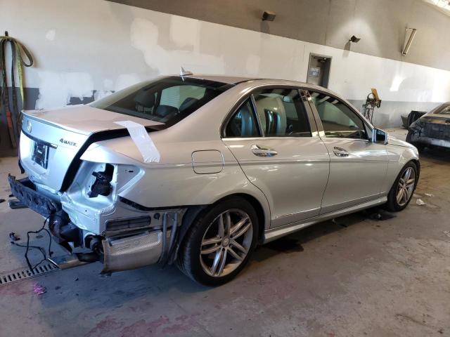 Obraz 3 z 2013 MERCEDES-BENZ C 300 4MATIC 2013 z VIN WDDGF8AB0DR288640