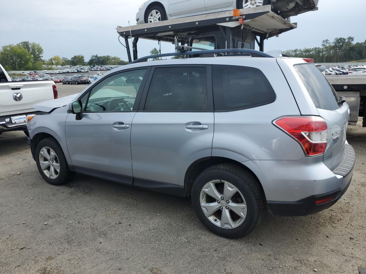 Image 2 of 2016 SUBARU FORESTER 2 2016 with VIN JF2SJAFC0GH475982