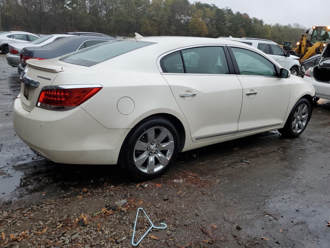Image 3 of 2013 BUICK LACROSSE  2013 with VIN 1G4GC5E3XDF284533