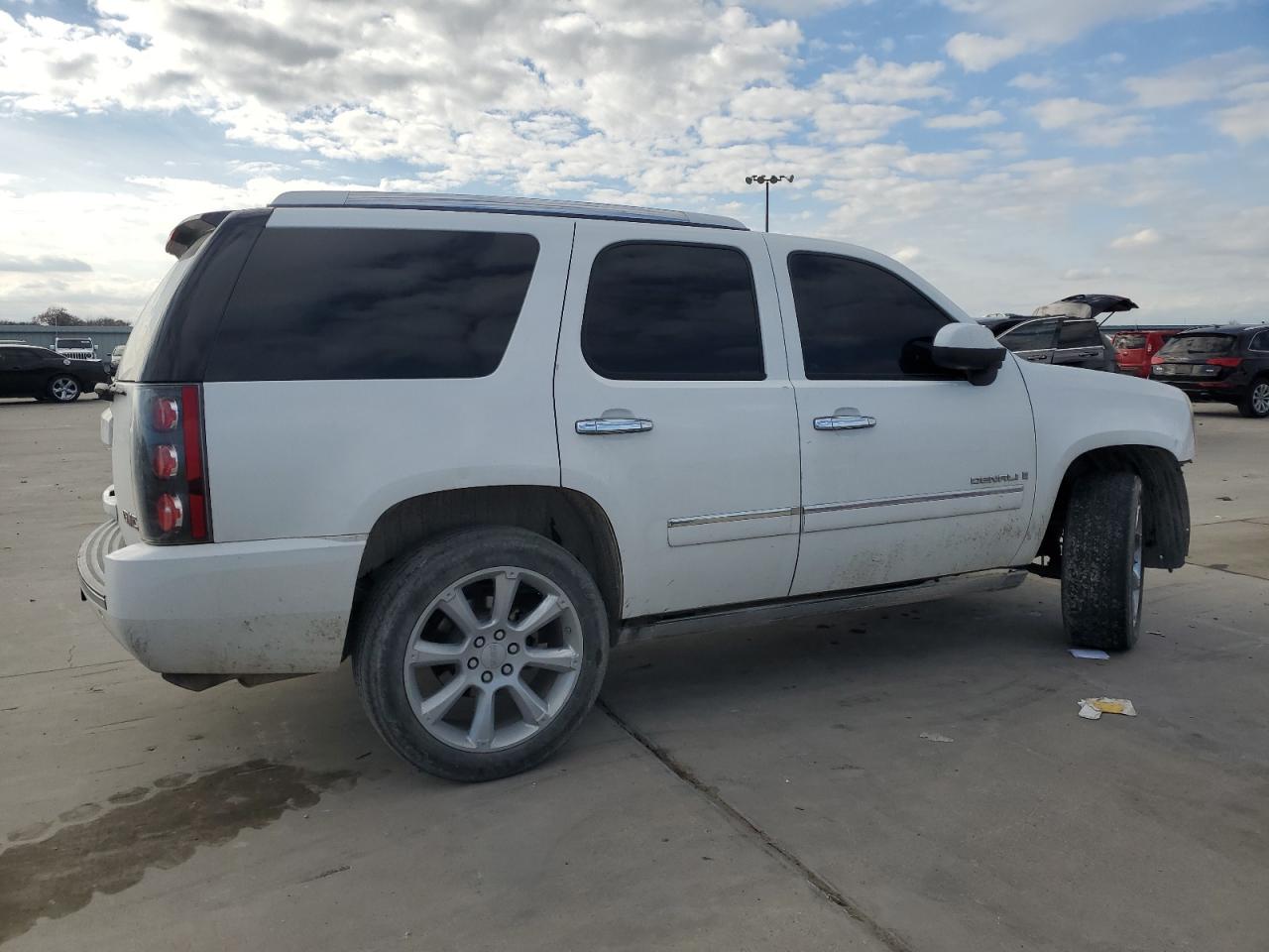 Изображение 3 2009 GMC YUKON DENALI 2009 с VIN 1GKFC03209R271264