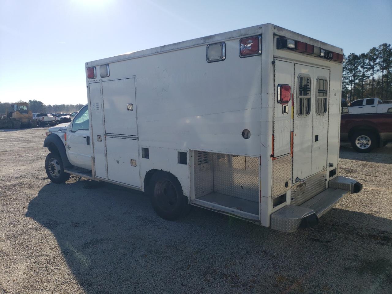 Image 2 of 2015 FORD F450 SUPER DUTY 2015 with VIN 1FDUF4GT0FEB56179