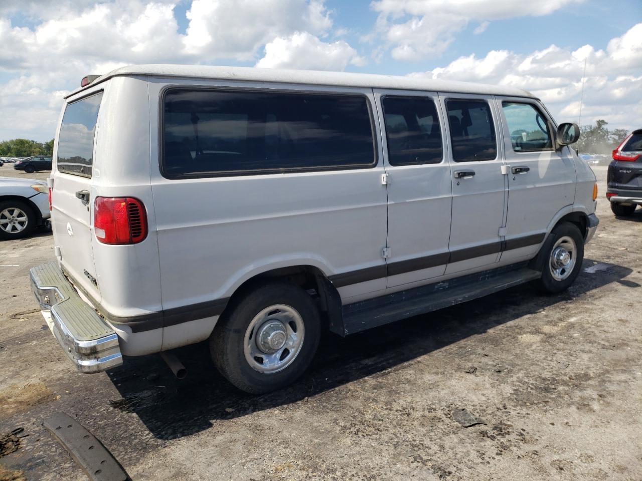 Image 3 of 2001 DODGE RAM WAGON B2500 2001 with VIN 2B4JB25Y11K523114