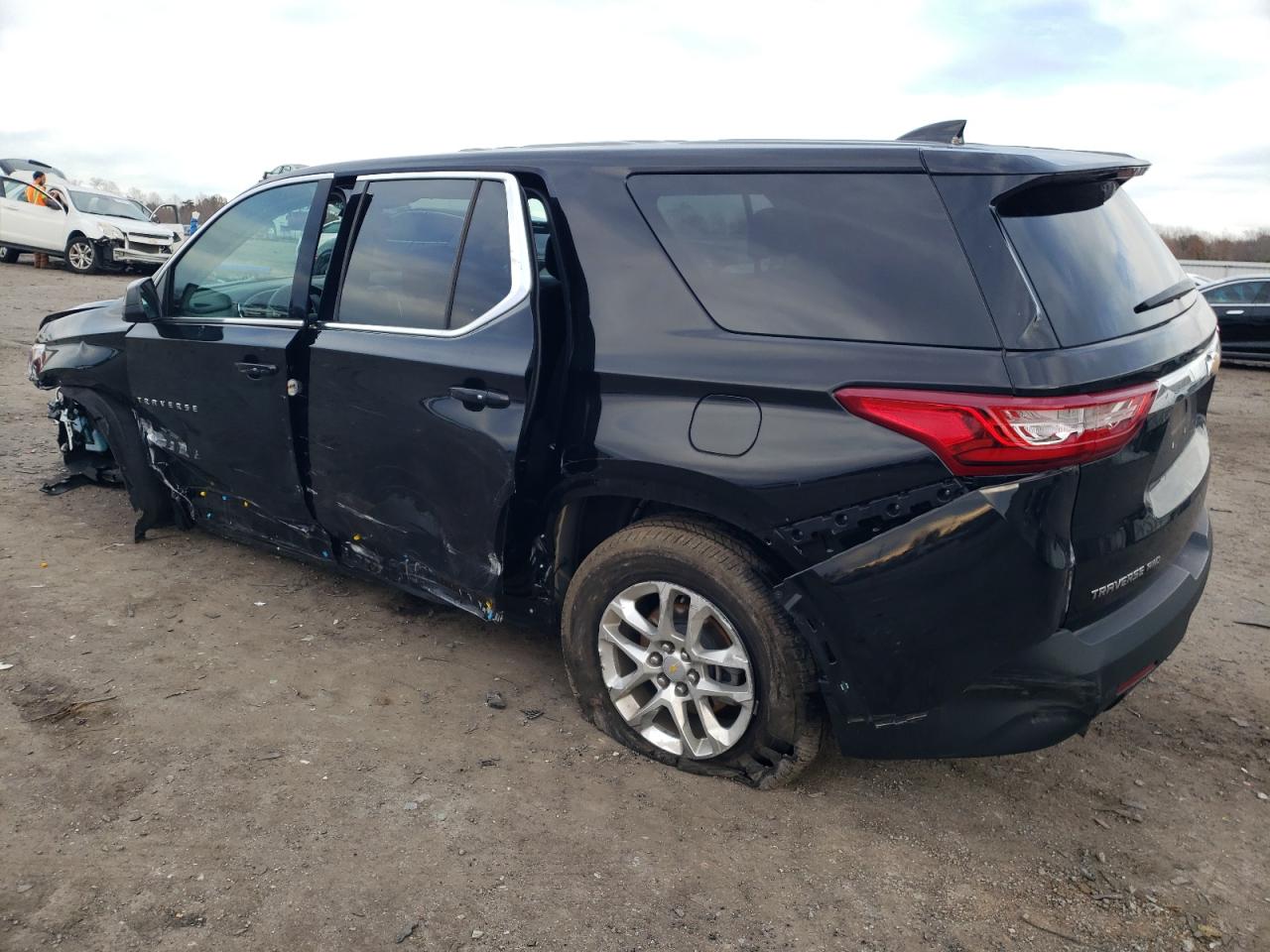 Изображение 2 2021 CHEVROLET TRAVERSE LS 2021 с VIN 1GNEVFKW9MJ200054
