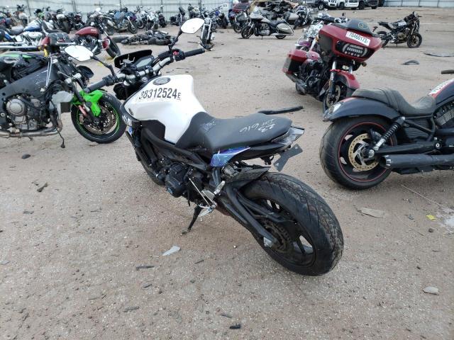 Obraz 3 z 2017 YAMAHA FZ09  2017 z VIN JYARN53E5HA000882
