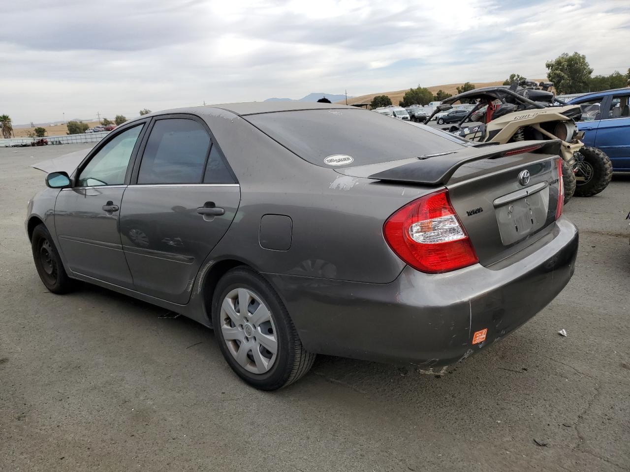 Image 2 of 2004 TOYOTA CAMRY LE 2004 with VIN JTDBE32K540289991
