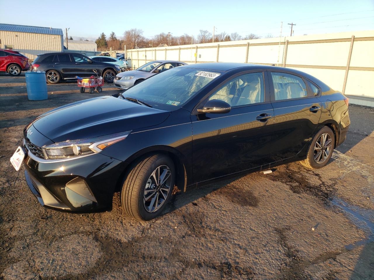 Image 1 of 2023 KIA FORTE LX 2023 with VIN 3KPF24AD4PE679544