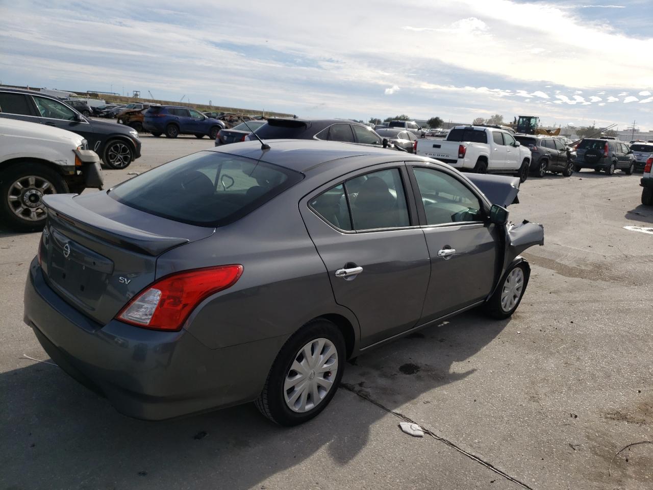 Изображение 3 2019 NISSAN VERSA S 2019 с VIN 3N1CN7AP9KL863584