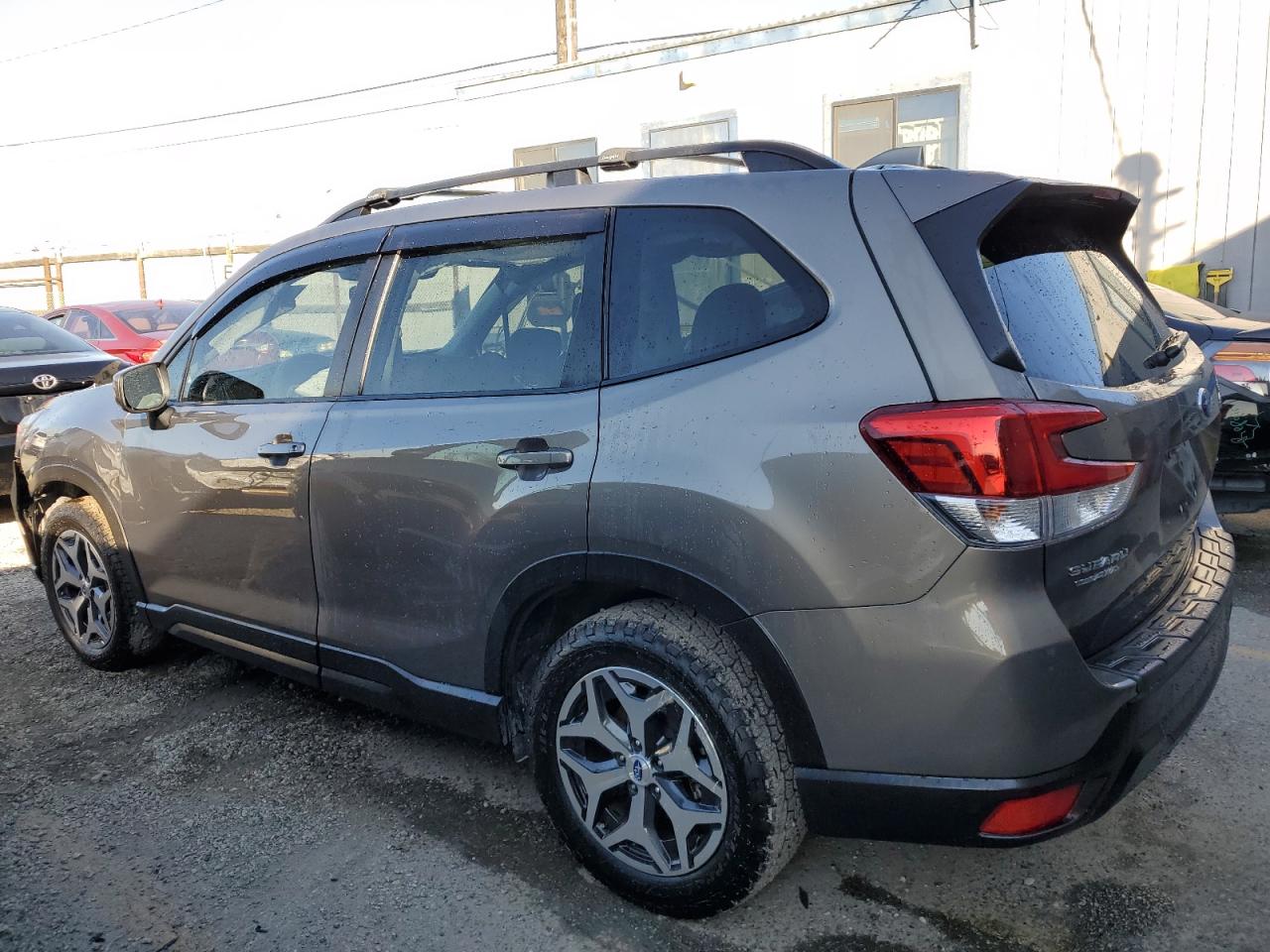 Изображение 2 2020 SUBARU FORESTER PREMIUM 2020 с VIN JF2SKAJC6LH529798