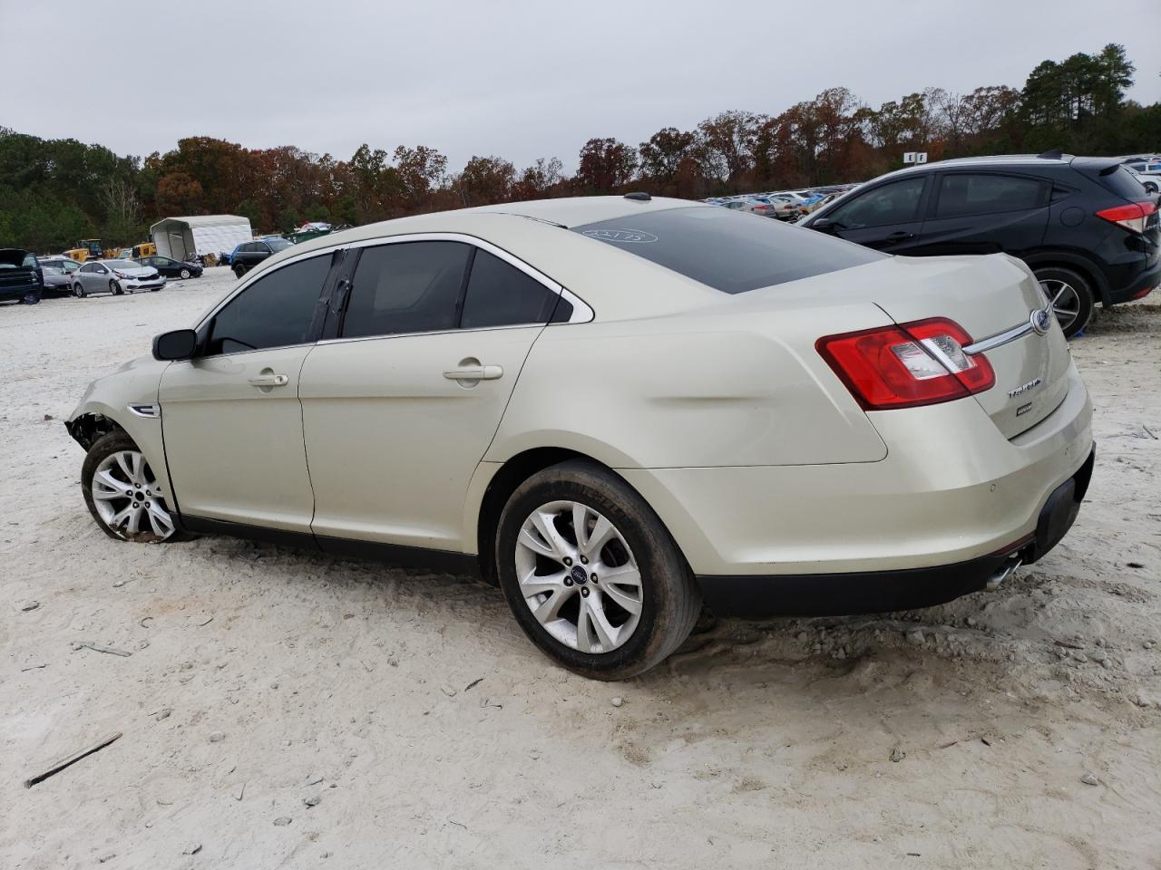 Image 2 of 2011 FORD TAURUS SEL 2011 with VIN 1FAHP2EWXBG119620