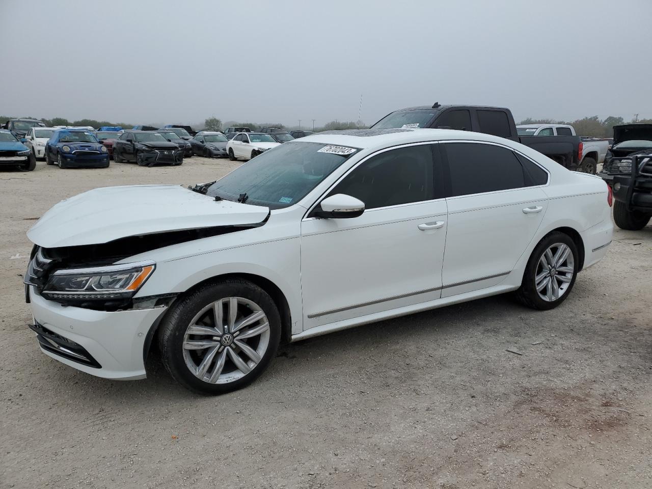 Obraz 1 z 2016 VOLKSWAGEN PASSAT SEL 2016 z VIN 1VWCS7A3XGC042934