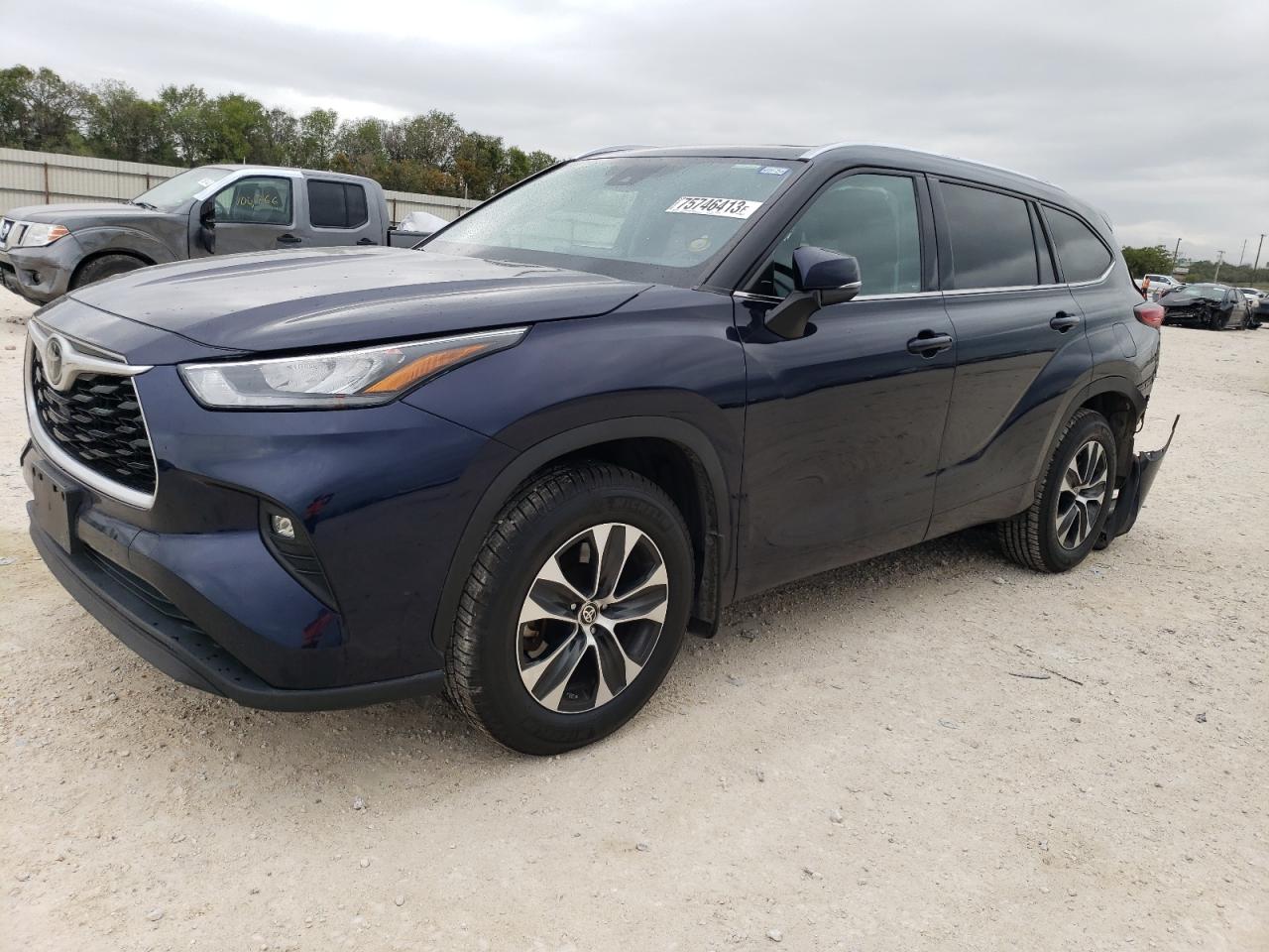 Изображение 1 2020 TOYOTA HIGHLANDER XLE 2020 с VIN 5TDGZRBH2LS000417