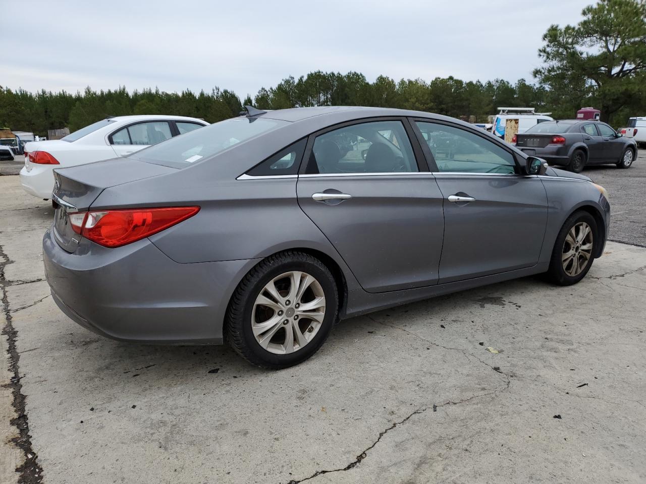 Image 3 of 2011 HYUNDAI SONATA SE 2011 with VIN 5NPEC4AC1BH164019