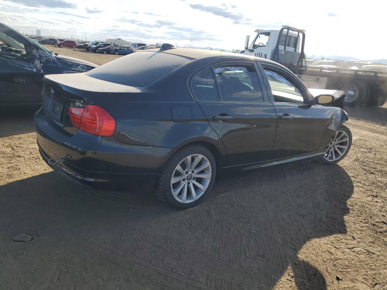 Image 3 of 2010 BMW 328 I 2010 with VIN WBAPH7C51AA175843