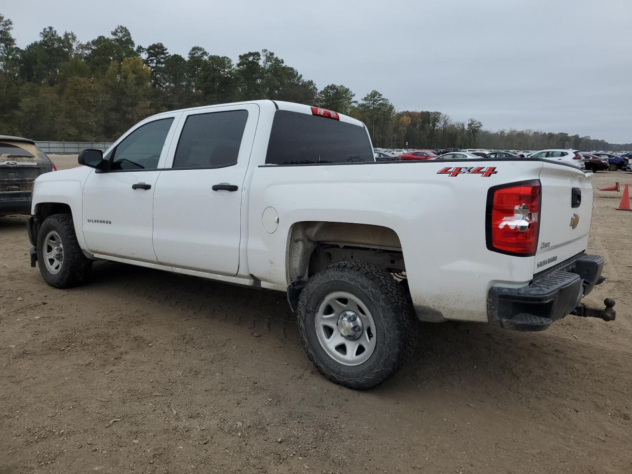 Image 2 of 2018 CHEVROLET SILVERADO K1500 2018 with VIN 3GCUKNEC8JG408562